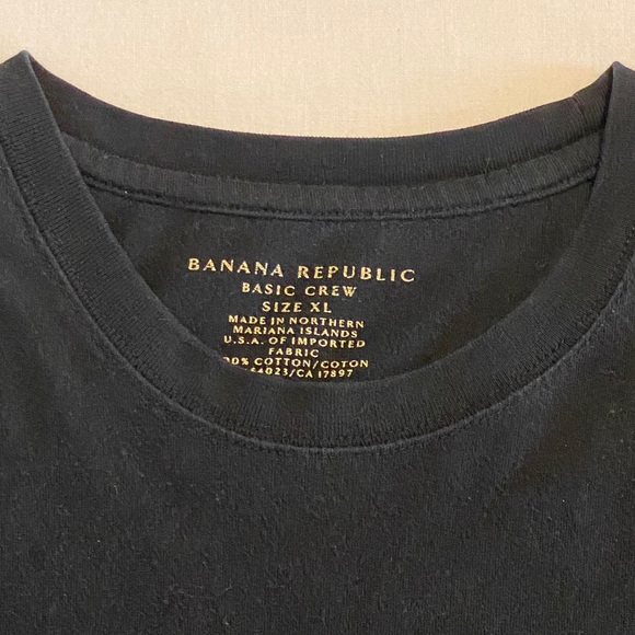 Banana Republic 3 T-shirts , 2blk, 1grey - Picture 5 of 7